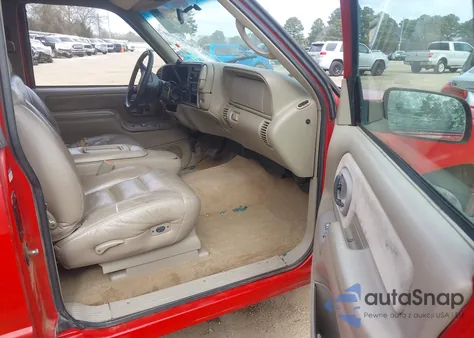 1997 GMC Sierra 1500 Sl Wideside z USA, uszkodzony, nr VIN 2GTEC19R8V1525629